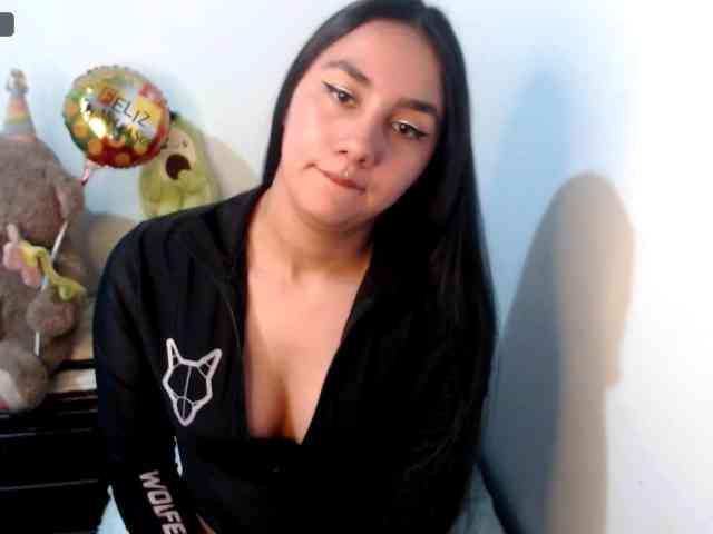 -PrettyLau webcam