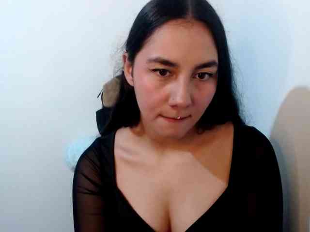 -PrettyLau webcam