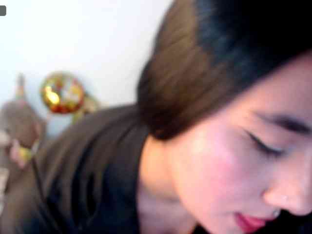 -PrettyLau webcam