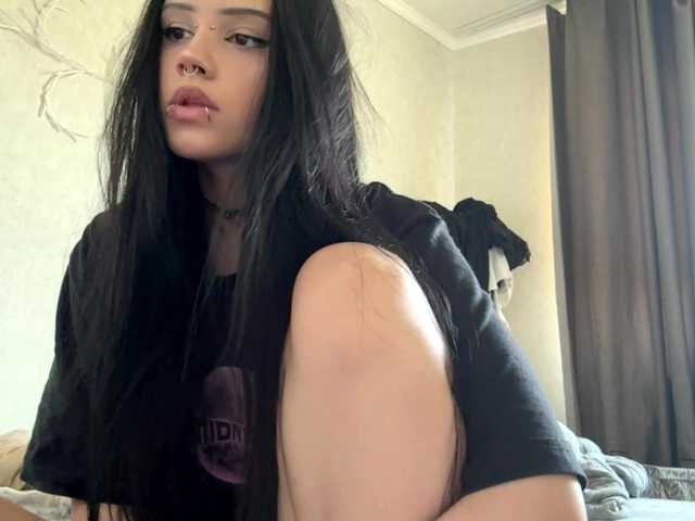 KarriVenture live cam on BongaCams