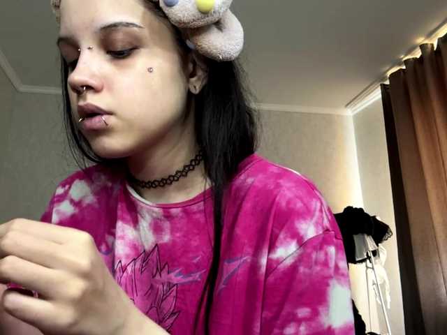 KarriVenture live cam on BongaCams