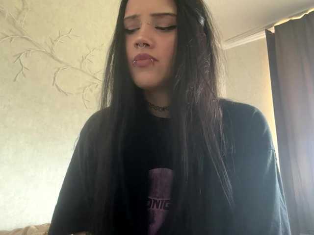 KarriVenture live cam on BongaCams