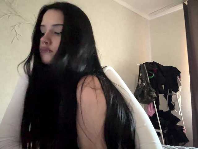 KarriVenture live cam on BongaCams