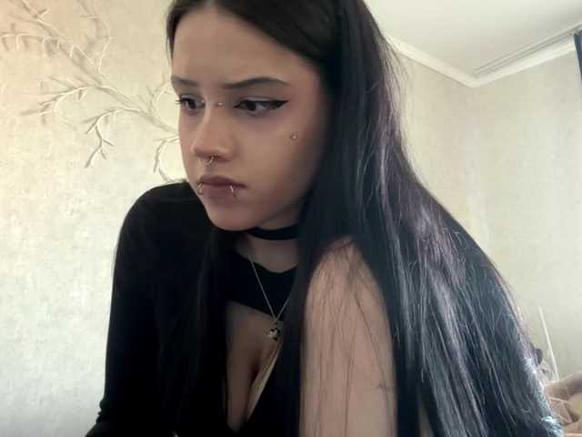 KarriVenture live cam on BongaCams