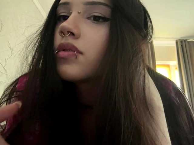 KarriVenture live cam on BongaCams