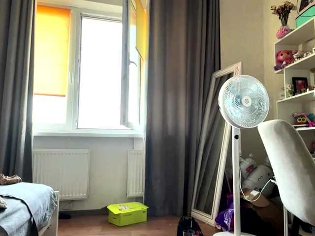 KarriVenture live cam on BongaCams