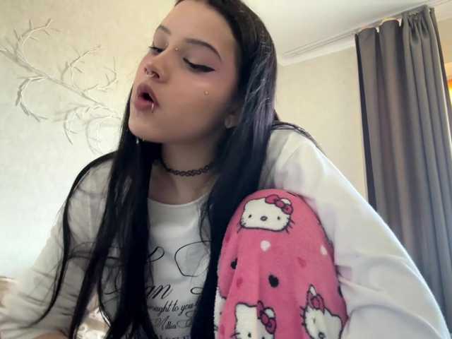 KarriVenture live cam on BongaCams