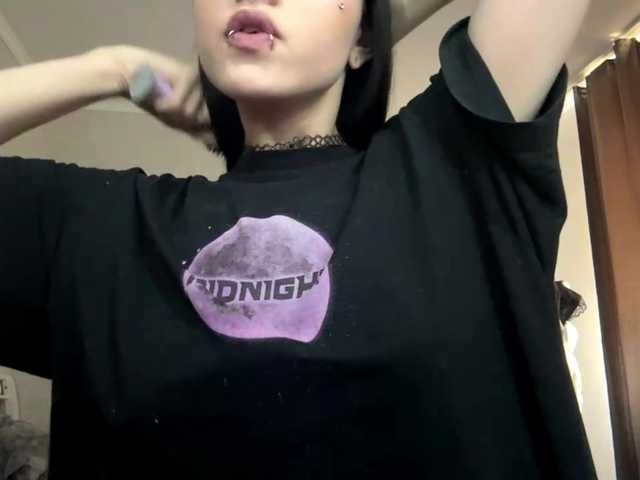 KarriVenture live cam on BongaCams