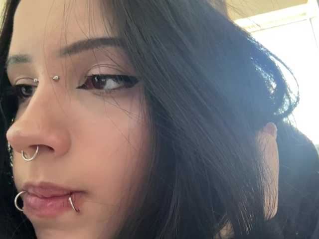KarriVenture live cam on BongaCams