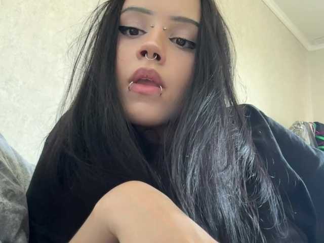 KarriVenture live cam on BongaCams