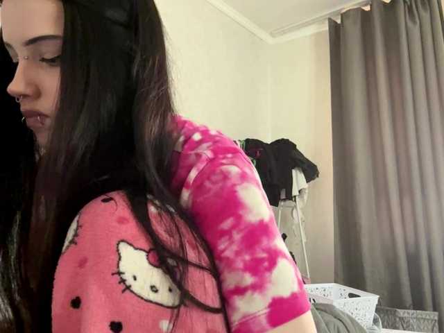 KarriVenture live cam on BongaCams