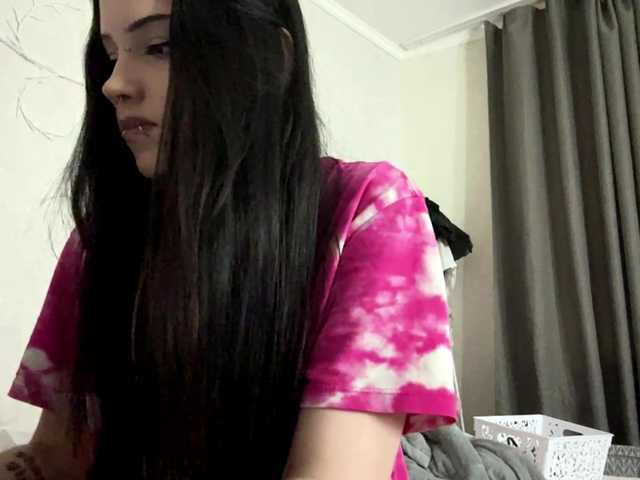 KarriVenture live cam on BongaCams
