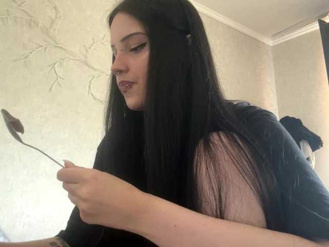 KarriVenture live cam on BongaCams