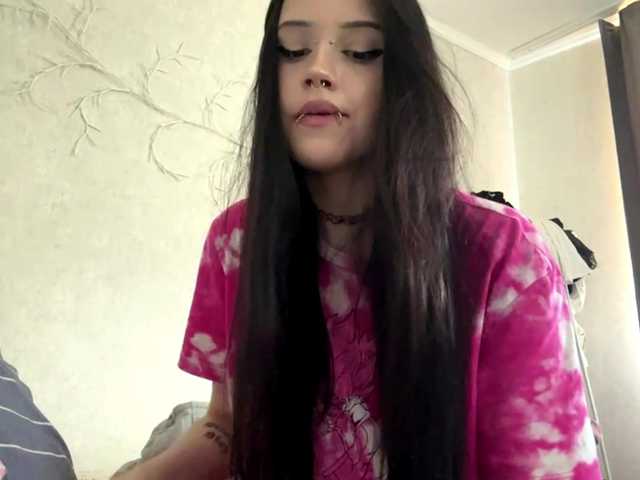 KarriVenture live cam on BongaCams