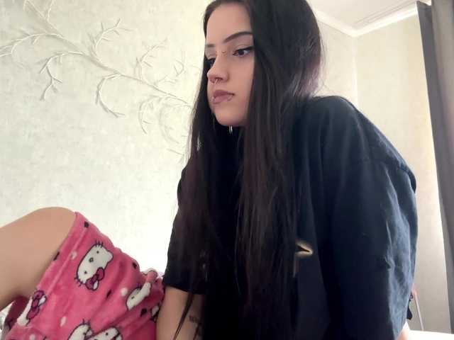 KarriVenture live cam on BongaCams
