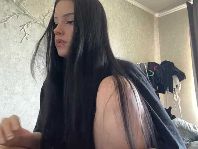 KarriVenture live cam on BongaCams
