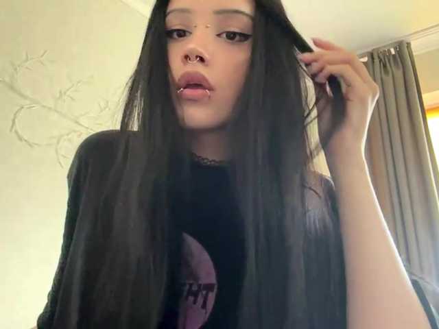 KarriVenture live cam on BongaCams