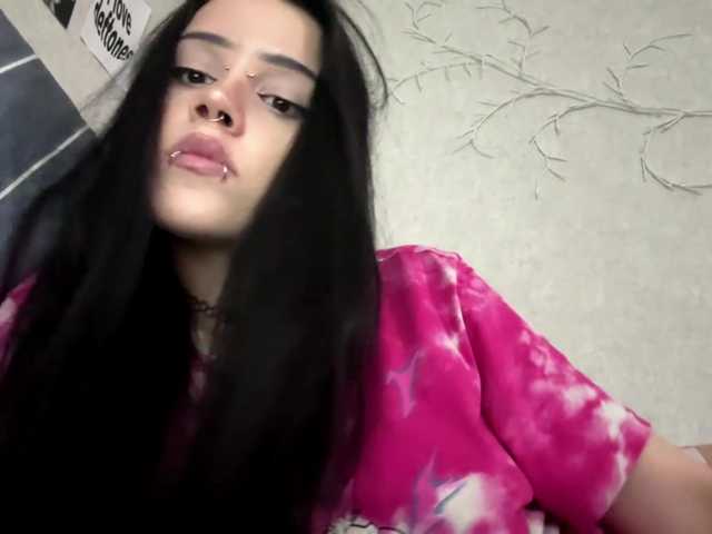 KarriVenture live cam on BongaCams