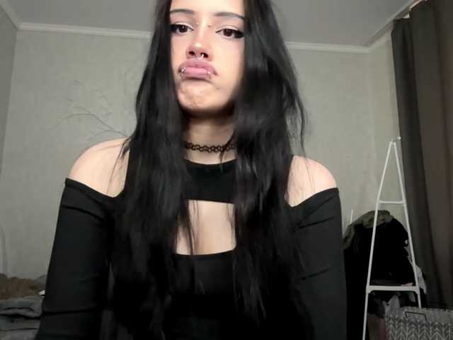 KarriVenture live cam on BongaCams