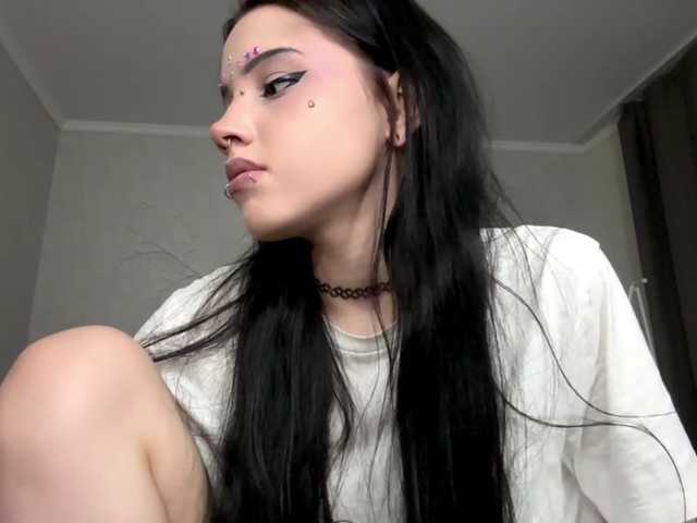 KarriVenture live cam on BongaCams