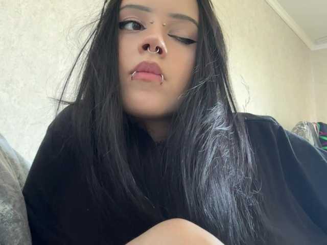 KarriVenture live cam on BongaCams