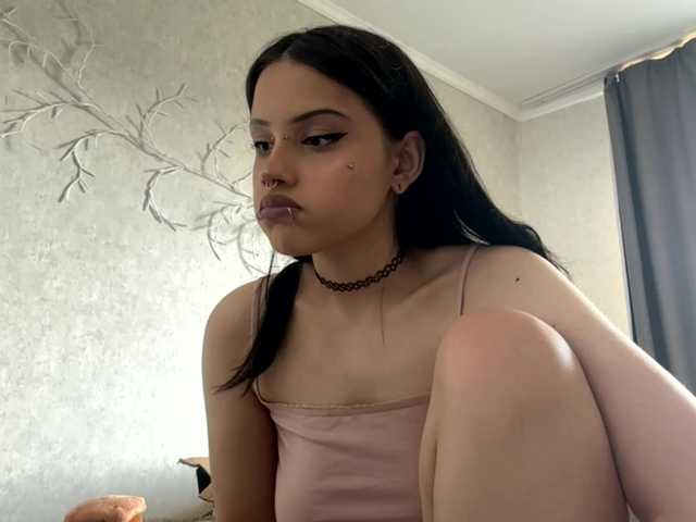KarriVenture live cam on BongaCams