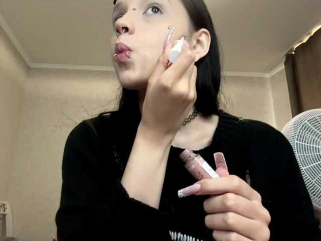 KarriVenture live cam on BongaCams