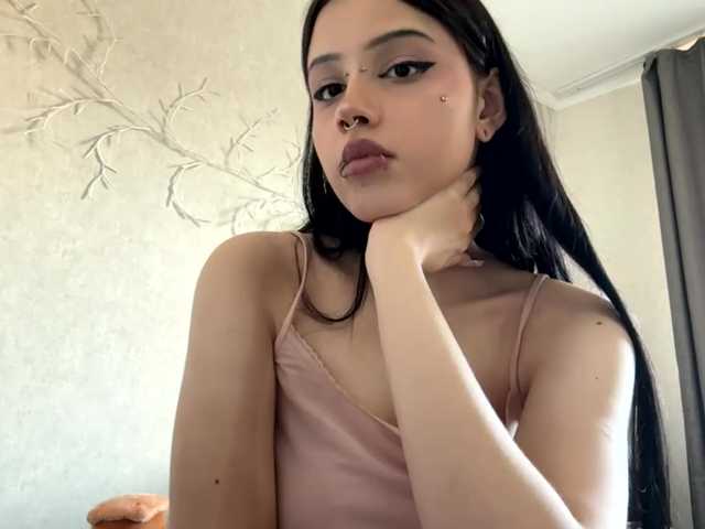 KarriVenture live cam on BongaCams