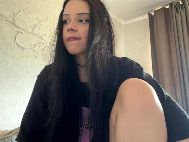 KarriVenture live cam on BongaCams