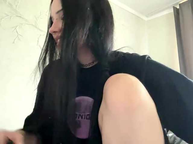 KarriVenture live cam on BongaCams