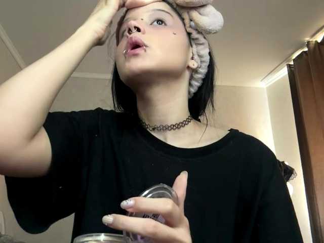 KarriVenture live cam on BongaCams