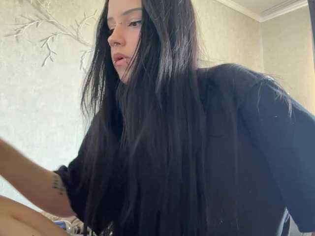 KarriVenture live cam on BongaCams