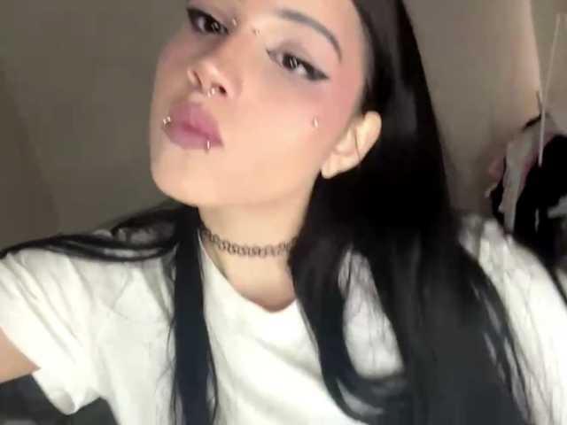 KarriVenture live cam on BongaCams
