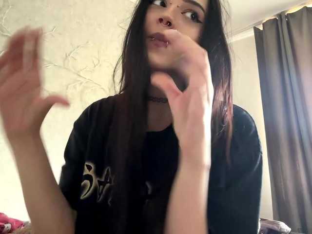 KarriVenture live cam on BongaCams
