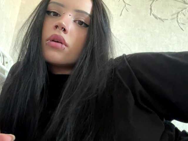 KarriVenture live cam on BongaCams