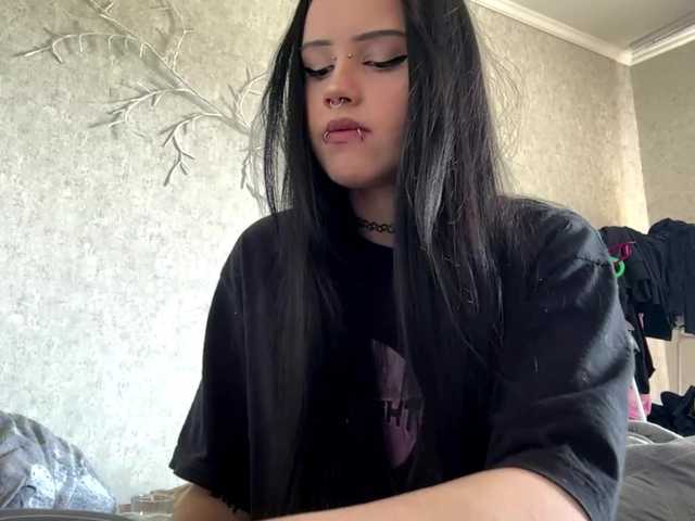 KarriVenture live cam on BongaCams