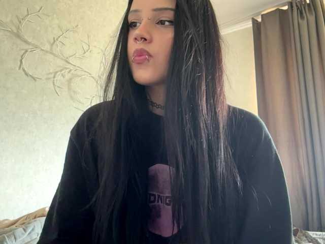KarriVenture live cam on BongaCams