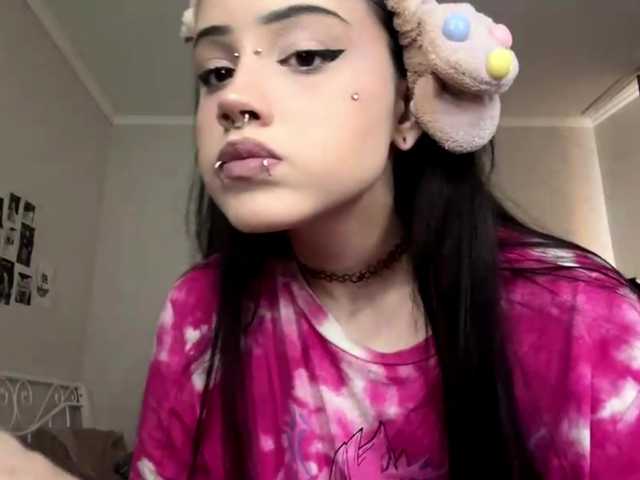 KarriVenture live cam on BongaCams
