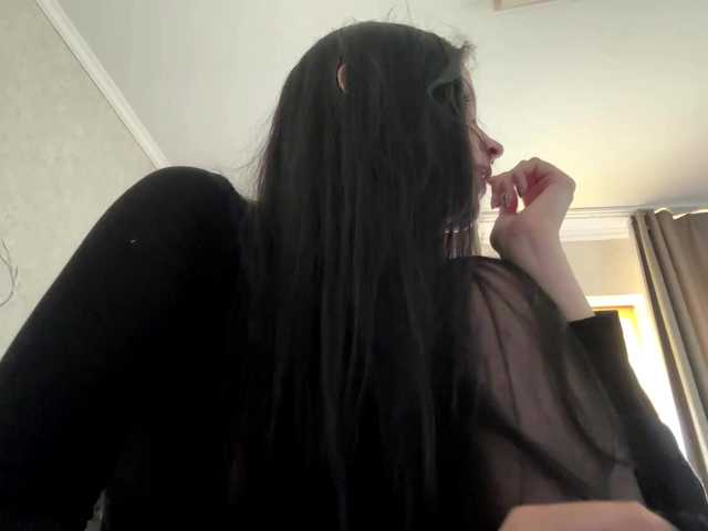 KarriVenture live cam on BongaCams