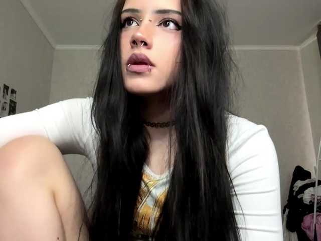 KarriVenture live cam on BongaCams