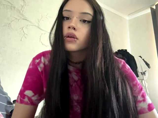 KarriVenture live cam on BongaCams