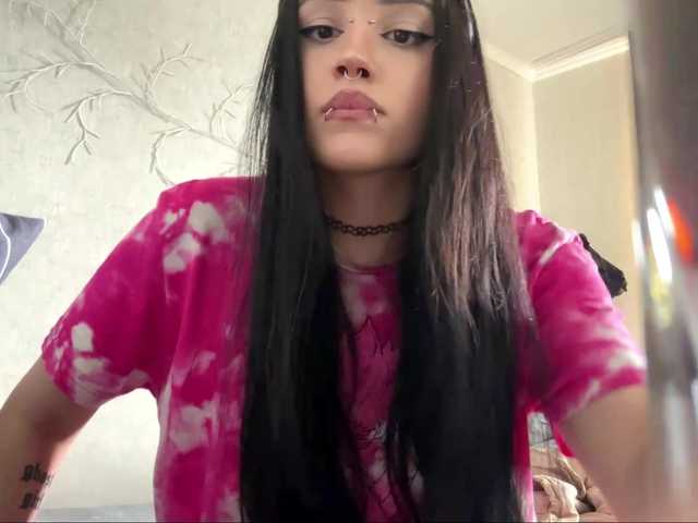 KarriVenture live cam on BongaCams