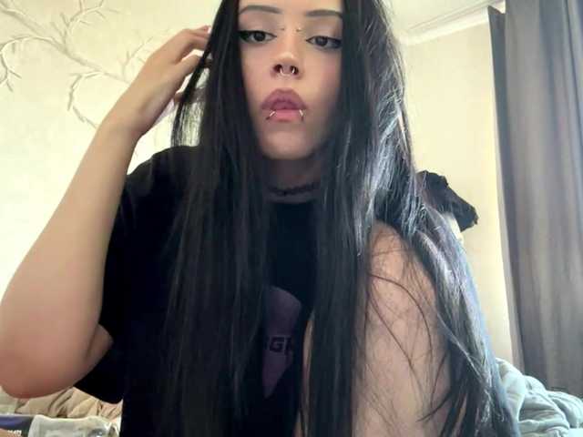 KarriVenture live cam on BongaCams