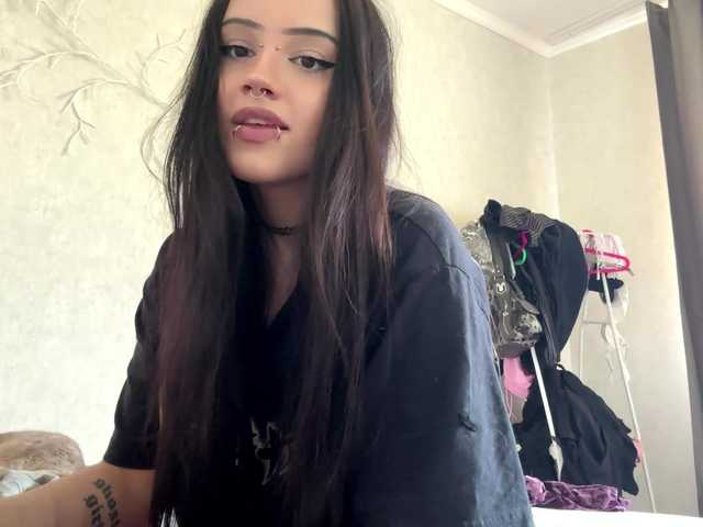 KarriVenture live cam on BongaCams