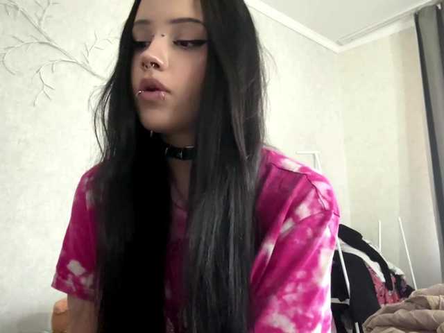 KarriVenture live cam on BongaCams