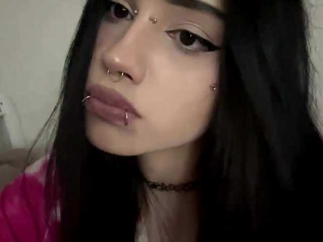 KarriVenture live cam on BongaCams
