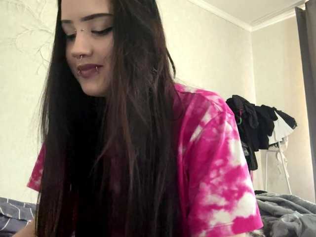 KarriVenture live cam on BongaCams