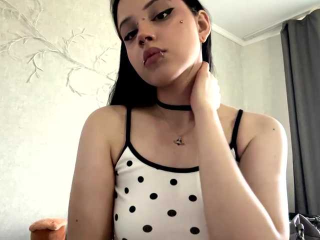 KarriVenture live cam on BongaCams