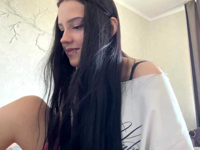 KarriVenture live cam on BongaCams