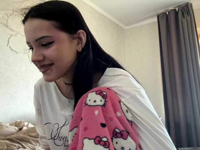 KarriVenture live cam on BongaCams